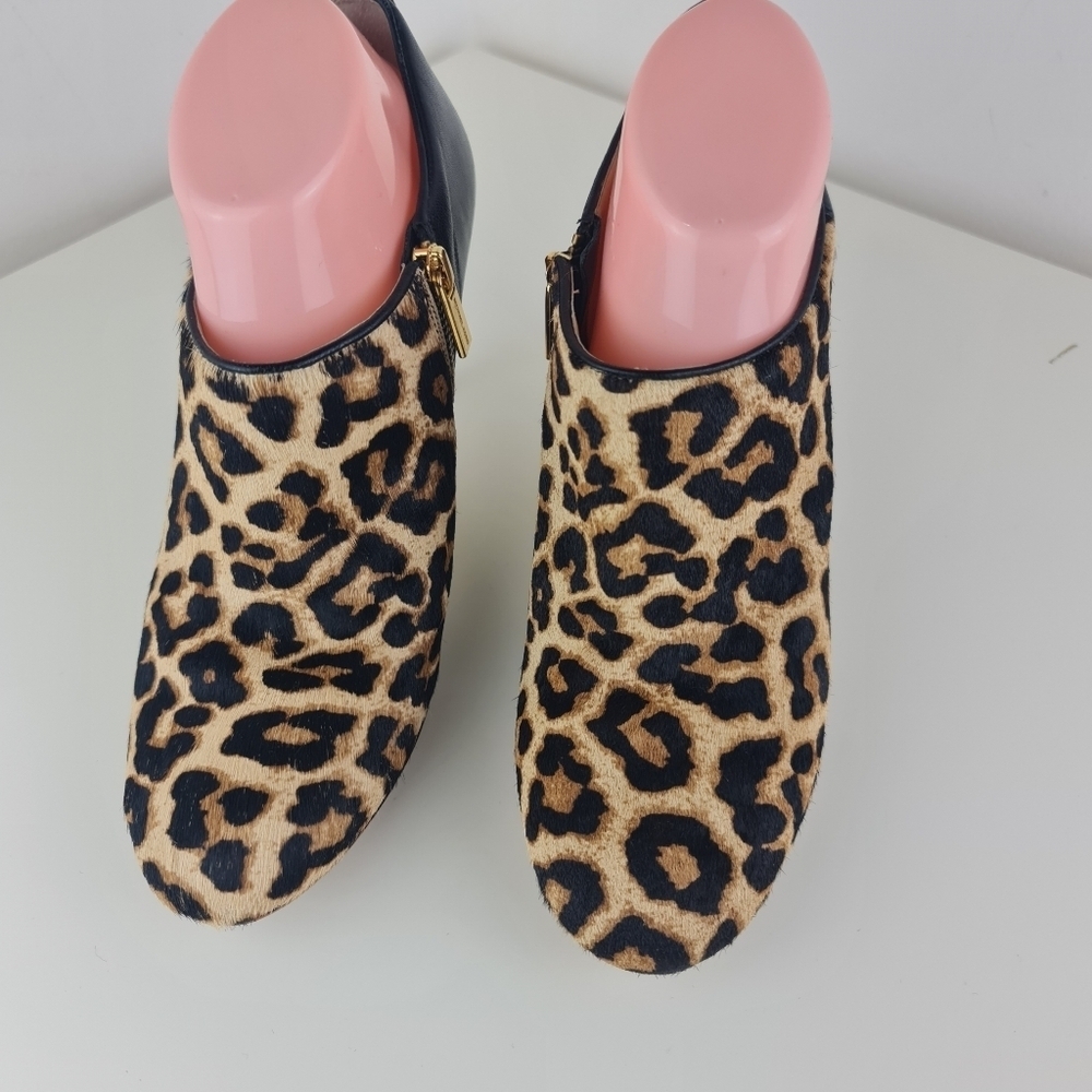Michael Kors Leopard Print Haircalf Ankle Boots Size 9.5M Leather - Picture 4 of 14